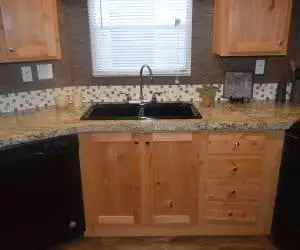 Kitchen sink from the house model 1676C from Pratt Homes offer in Tyler Texas