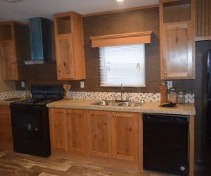 Kitchen from the house model 1676B from Pratt Homes offer in Tyler Texas