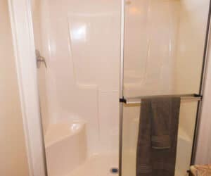 Shower in Bathroom from house model Whitehouse 2 made by Pratt