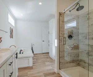 Jana - Master Bathroom, Pratt Homes Tyler, Texas