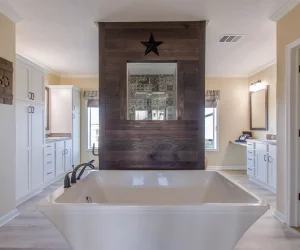 Yellowstone - Master Bathroom, Pratt Homes Tyler, Texas
