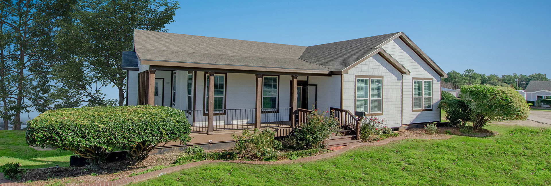 Exterior of the house Sequia made by Pratt Homes, Tyler, Texas